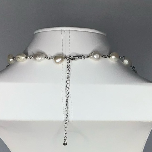 BEAUTIFUL LINKED SIMULATED WATER PEARLS - Picture 2 of 3